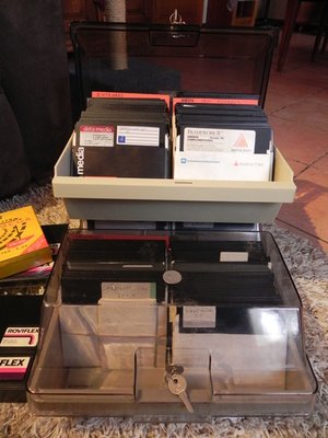De retour de Paris : un milliers de disquettes 5&quot;1/4 à explorer !