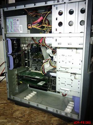 La mouture 2012 de la machine PC secondaire de transfert logiciel de la WDA - Vue interne.