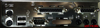Bezel arrière de la carte mère Intel E139761 - 2012.