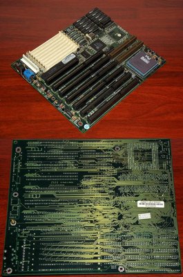 486er-UMC-UM82C491F-VLB-Mainboard-Intel-486-DX33-CPU-1994-TK-82C491-493-4N-D17A-AmiBios-1992.jpg