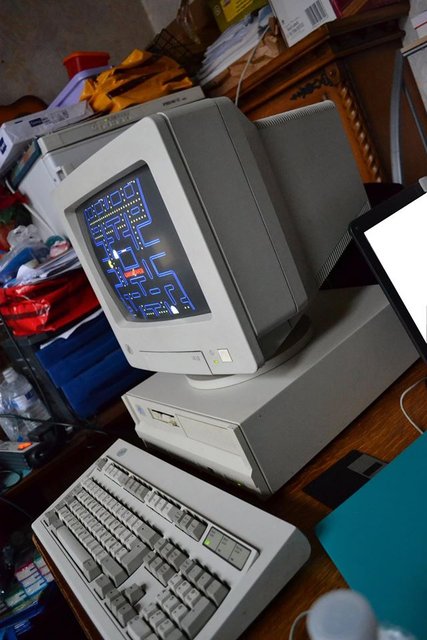 PC IBM 433dx/s et PacMan ! ;-)