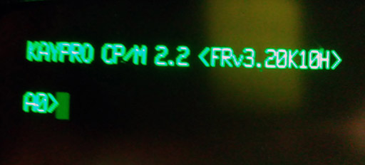 J'ai photographié la version du CP/M qu'il y avait sur le K10 -&gt; KAYPRO CP/M 2.2 &lt;FRv3.20K10H&gt;.