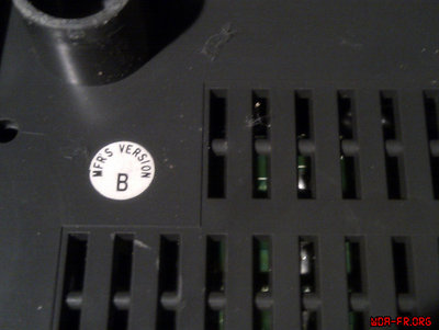 Moniteur Amstrad CTM 644-2 - Version B (Vignette "B" blanche. P/N : non renseigné encore...)