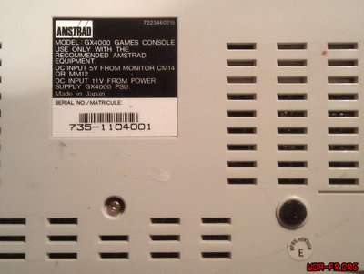 Console Amstrad GX4000 - Version E (Vignette &quot;E&quot; blanche. P/N : non renseigné encore...)