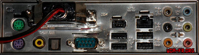 Bezel.JPG (334.21 Kio) Vu 66440 fois Bezel arrière de la carte mère ASUS A8V Deluxe - 2011.