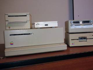 Le prototype du SmartportVHD avec des prototypes d'Apple