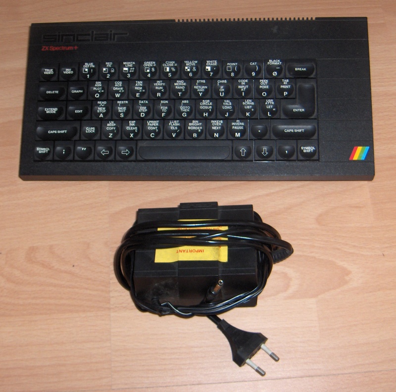 SINCLAIR ZX Spectrum+ avec alimentation
