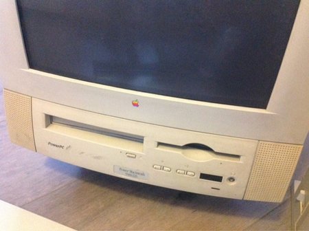 Un PowerMac 5500 sans DD ni RAM