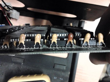 le "petit bonhomme" jaune a bronzé suite au coup de chaleur.