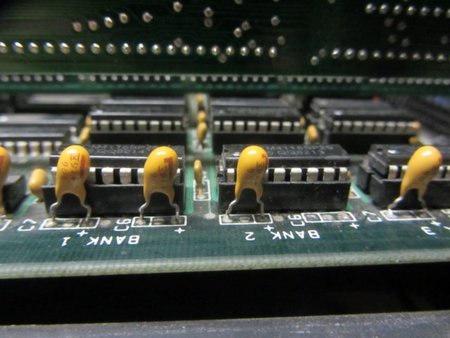 voici l'emplacement où il doit venir se remettre (je l'ai dessoudé).