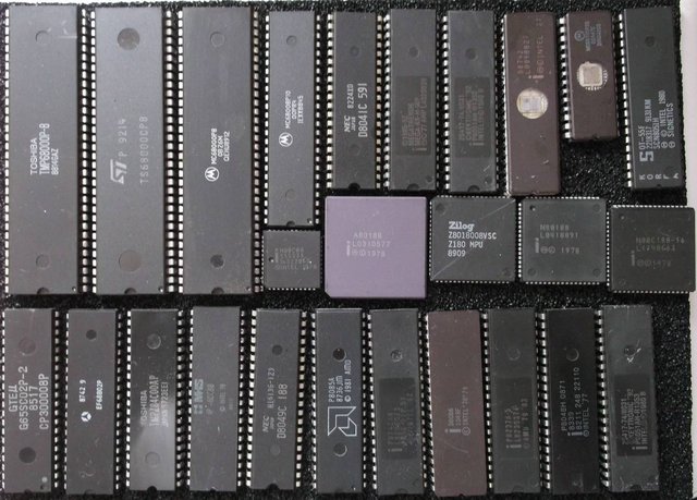 68000, 80x86, 8051 et divers