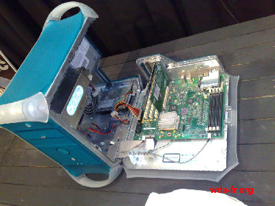 Un gentil G3 en libre service ? Déjà plus de mémoire ? Plus de pile (la, je comprend, c'est une question de... conservation ?)... Et les cartes manquantes ?