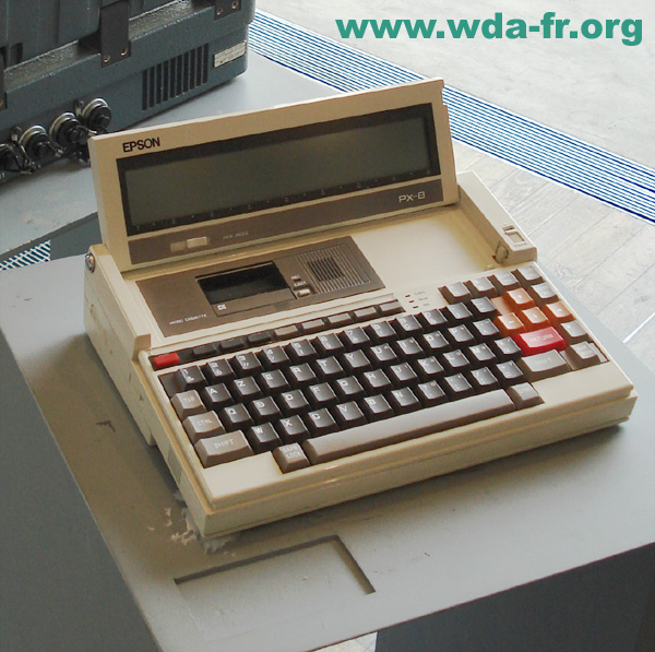 Un transportable EPSON, je me demande si photoshop, ça tourne là dessus ? ;)