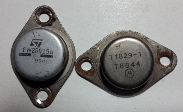 Les transistors utilisés pour le générateur de courant : des PNP Darlington, récupérés sur des modules de ventillation d'habitacle automobile.