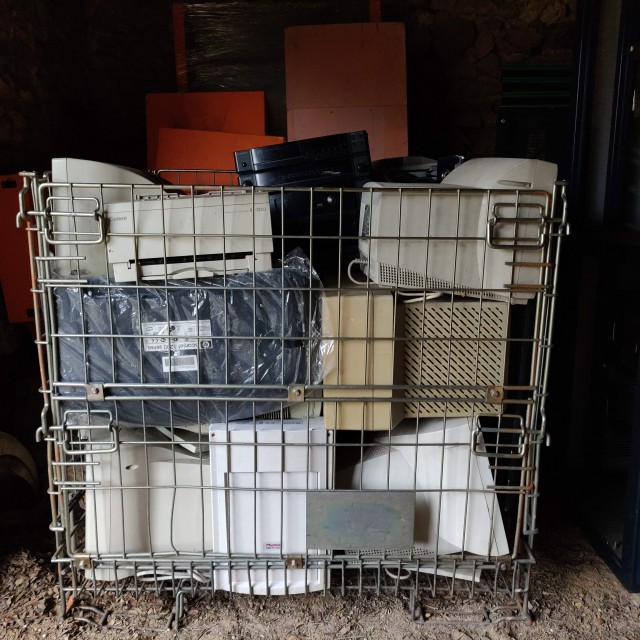 Caisse de recyclage en partance chez notre partenaire Ecologic-France - 2019.
