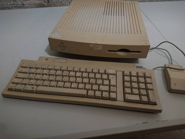 Apple Macintosh Quadra 605 (LC 475).JPG