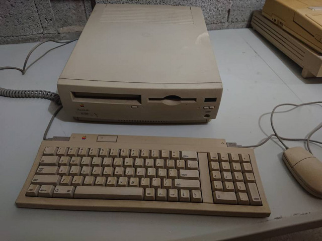 Apple Macintosh Quadra 630 (LC 630).JPG