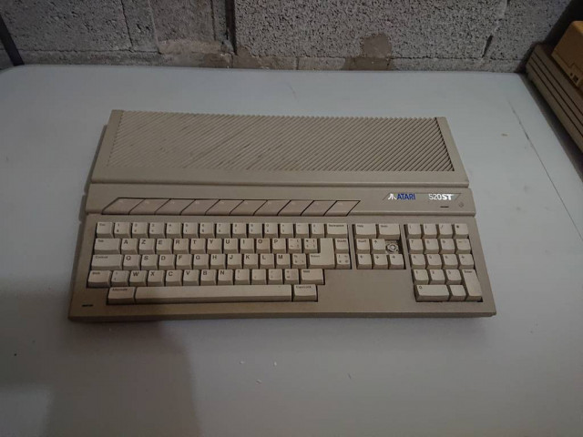 Atari 520 STf ex2.JPG