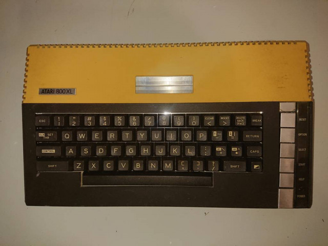Atari 800XL.JPG