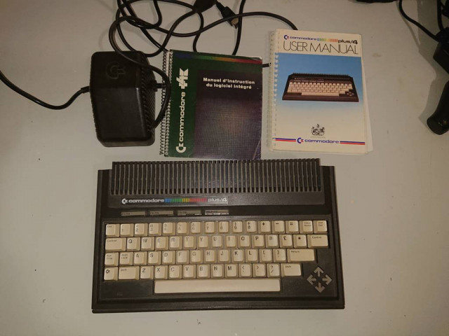 Commodore Plus4.JPG