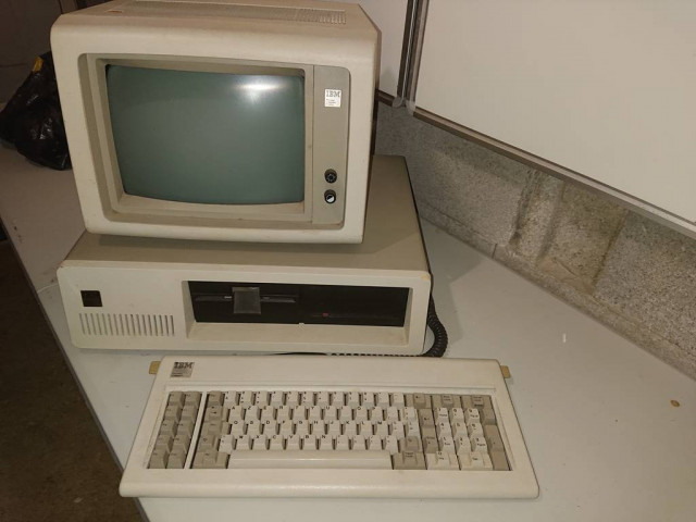 IBM PC XT.JPG
