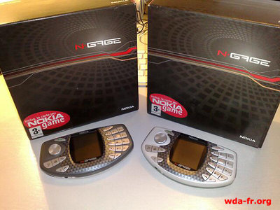 2 NOKIA N-GAGE NEM-4 en boite.
