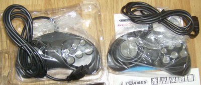 AtGames Mega Drive (Manettes).