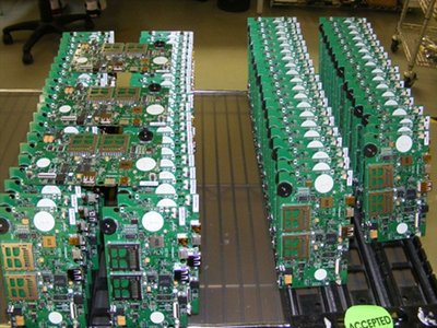 Tests de cartes mères de Pandora à l'assemblage.