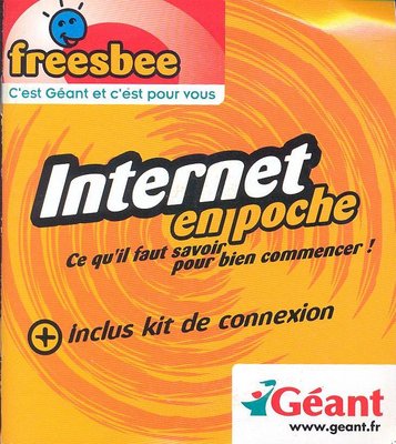 Freesbee_3_r.jpg (135.87 Kio) Vu 7056 fois Kit de connexion Freesbee "Internet en poche" en partenariat avec l'enseigne Géant (2000) - recto